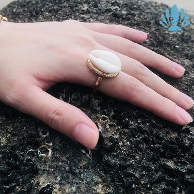 Conch shell ring