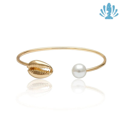 Gold seashell bracelet
