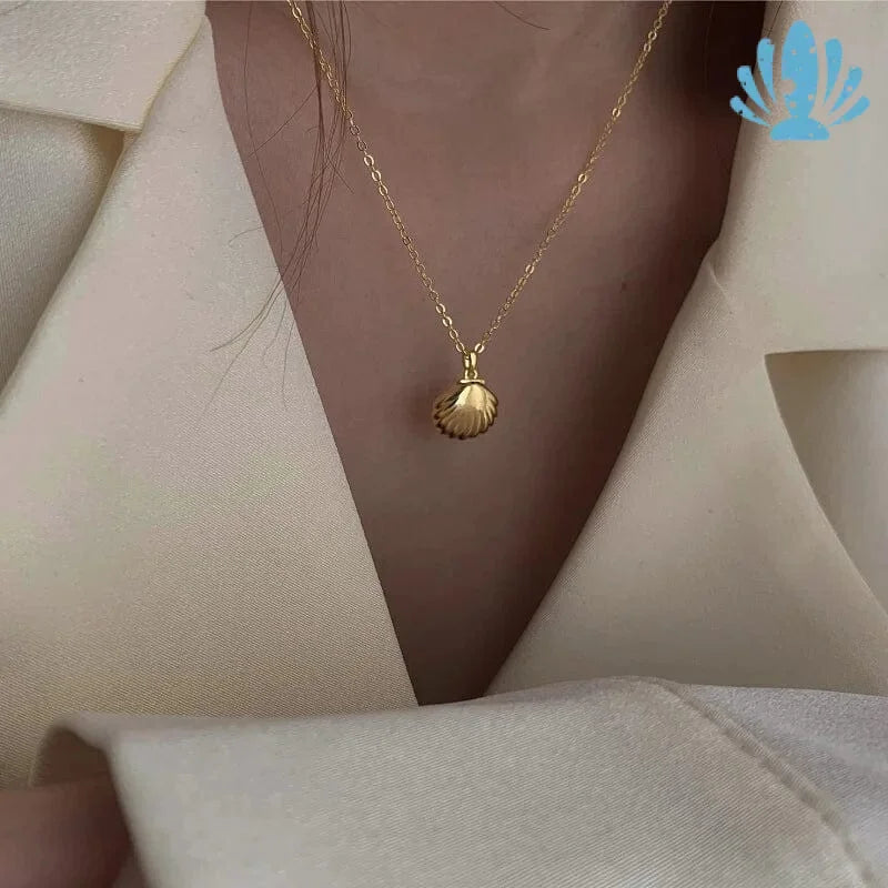 Gold seashell necklace