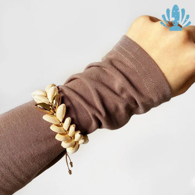 Sea shell bracelet